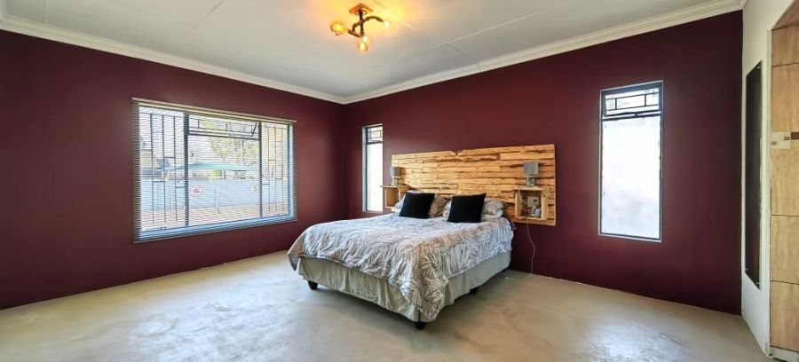 3 Bedroom Property for Sale in Miederpark North West